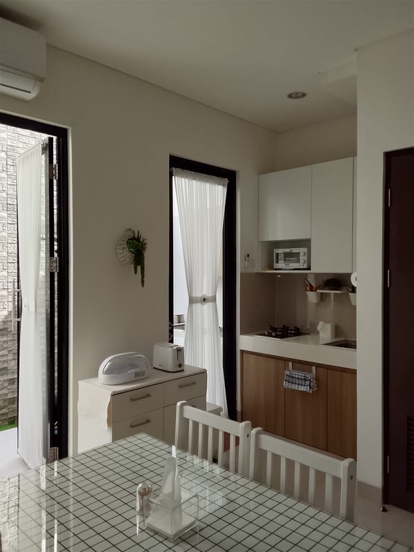 Rumah rapi siap huni di Provence Suite BSD