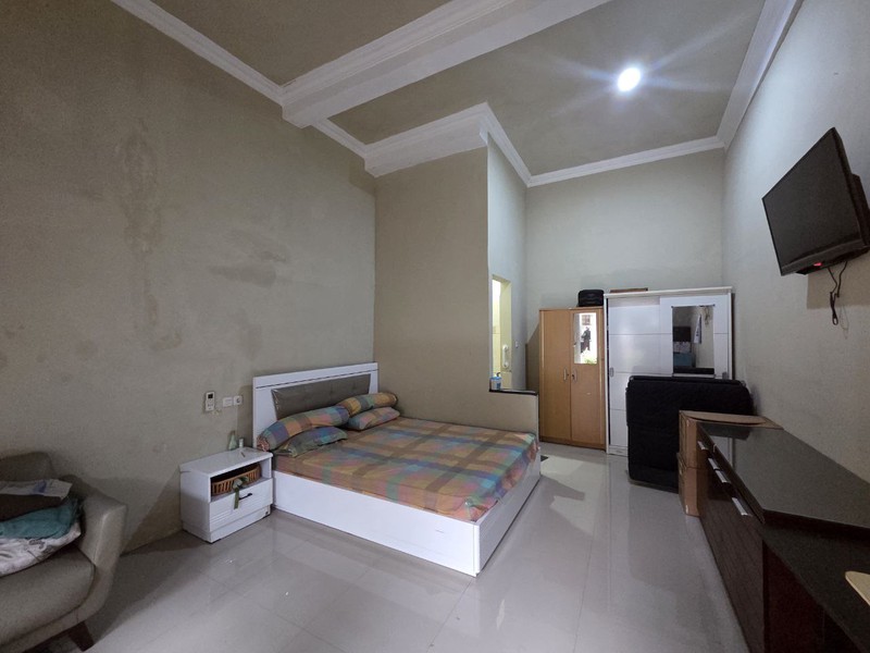 Rumah Commercial Raya Tenggilis dekat Kampus Ubaya Surabaya 