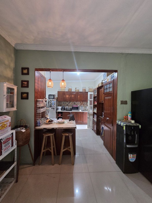 Rumah Commercial Raya Tenggilis dekat Kampus Ubaya Surabaya 