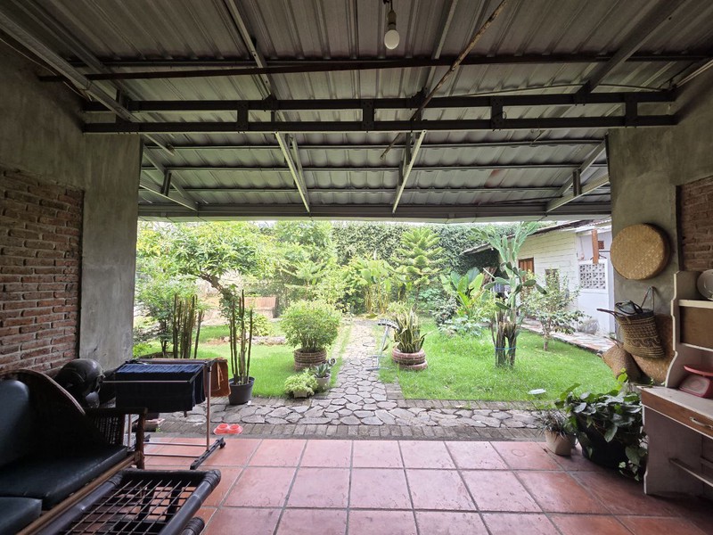 Rumah Commercial Raya Tenggilis dekat Kampus Ubaya Surabaya 