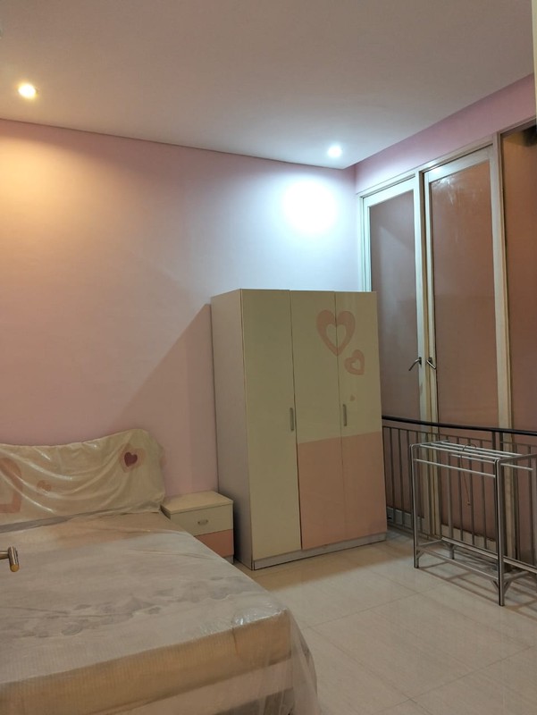 Disewakan Rumah Laguna Pakuwon Cluster Palm Beach Surabaya Timur