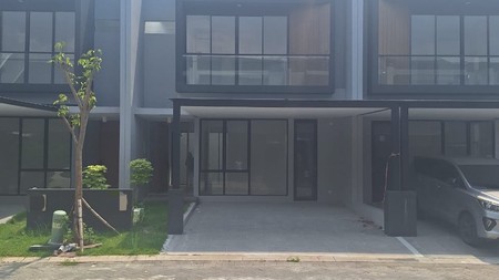 Dijual Rumah Mewah Minimalis - North West Central 