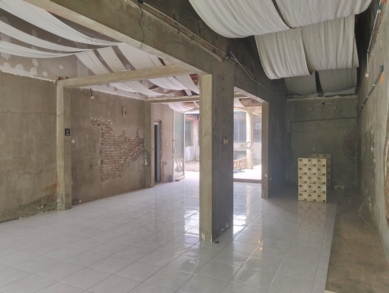 Jual Rumah Usaha Strategis Raya Rungkut Asri Utara Surabaya Timur