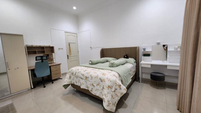 Jual RUmah 2.5 Lantai Villa Bukit Regensi III Pakuwon Indah Surabaya Barat