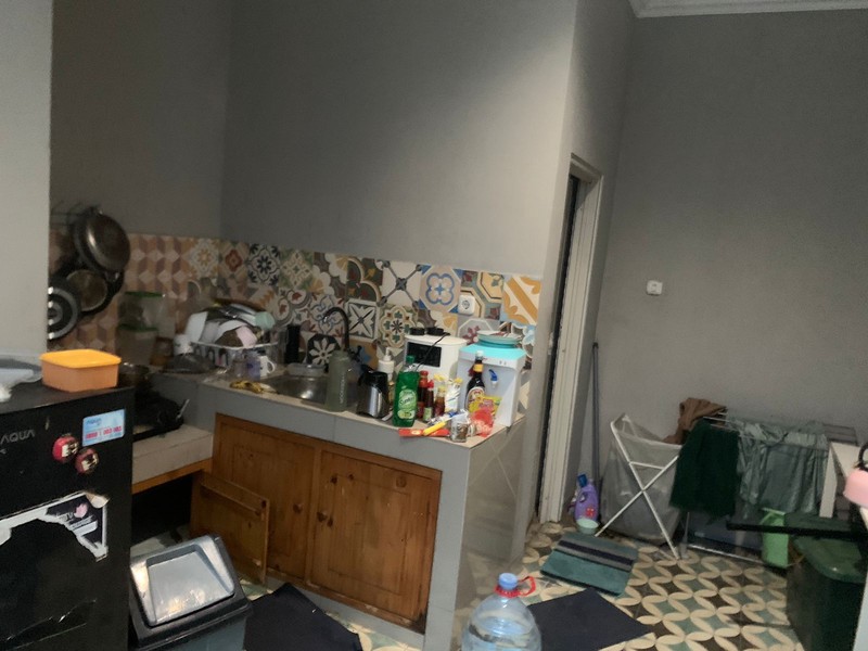 Rumah Minimalis Siap Huni Lokasi Strategis Ada Carport dan Pond @Ciledug