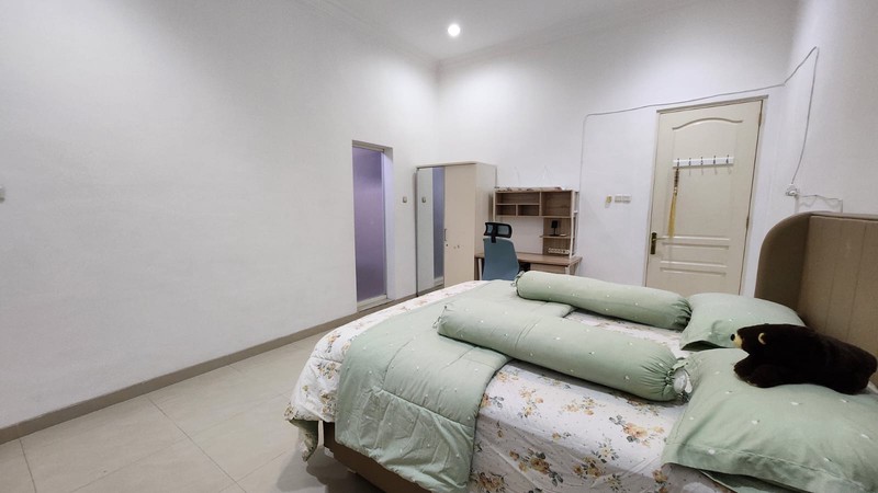 Jual Rumah Villa Bukit Regensi VBR III Pakuwon Indah Surabaya Barat 