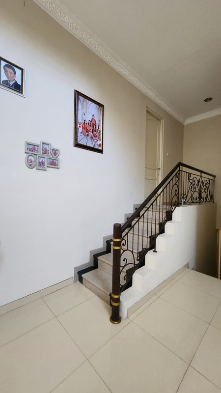 Jual Rumah Villa Bukit Regensi VBR III Pakuwon Indah Surabaya Barat 