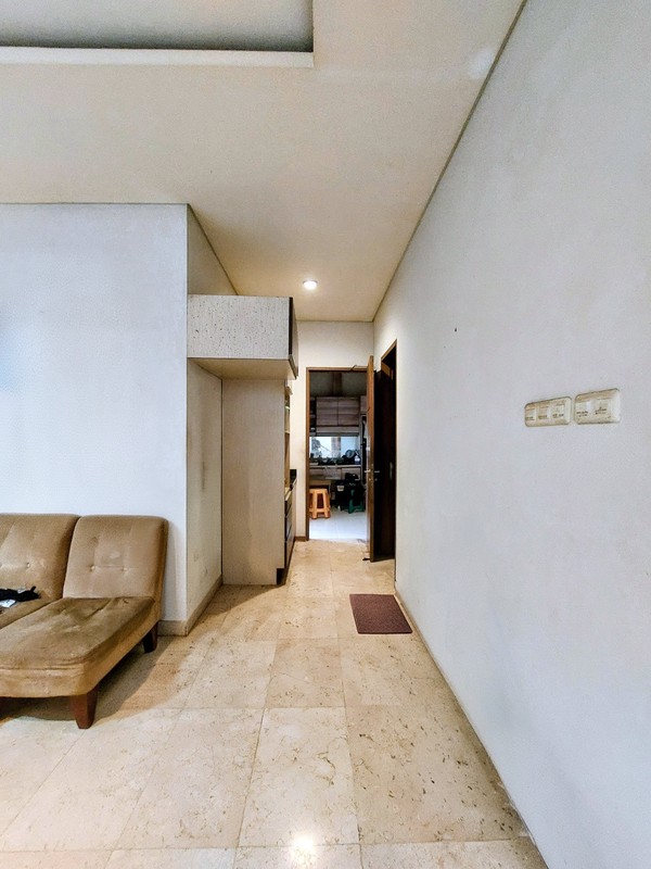 Dijual Cepat! Rumah SHM di Jakarta Selatan | 3+1 KT 3+1 KM | Carport 2 Mobil | Siap Huni