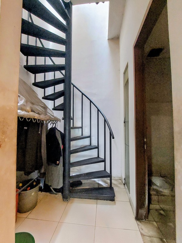 Dijual Cepat! Rumah SHM di Jakarta Selatan | 3+1 KT 3+1 KM | Carport 2 Mobil | Siap Huni