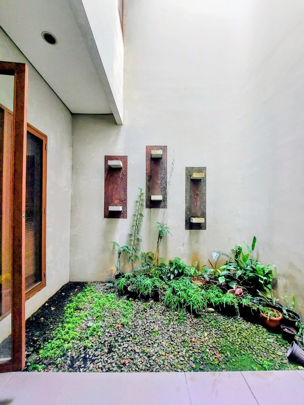 Dijual Cepat! Rumah SHM di Jakarta Selatan | 3+1 KT 3+1 KM | Carport 2 Mobil | Siap Huni