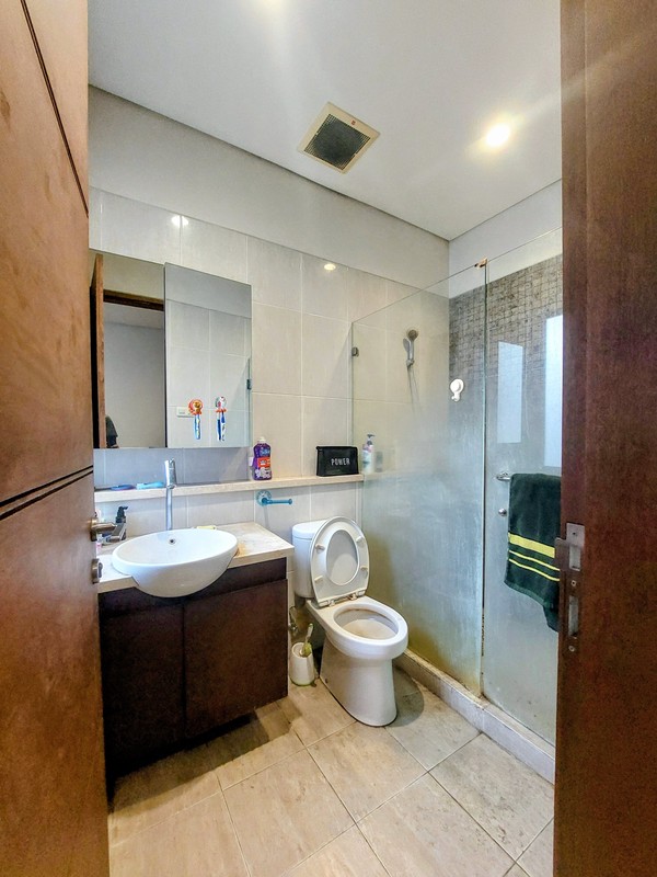 Dijual Cepat! Rumah SHM di Jakarta Selatan | 3+1 KT 3+1 KM | Carport 2 Mobil | Siap Huni