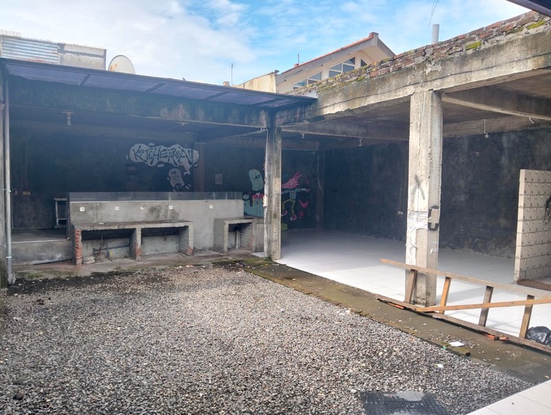 Di sewakan Rumah Usaha Strategis Raya Rungkut Asri Utara Surabaya Timur