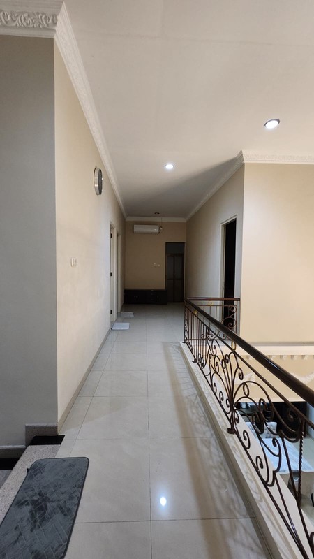 Jual Rumah Cantik Villa Bukit Regensi VBR III Pakuwon Indah Surabaya Barat