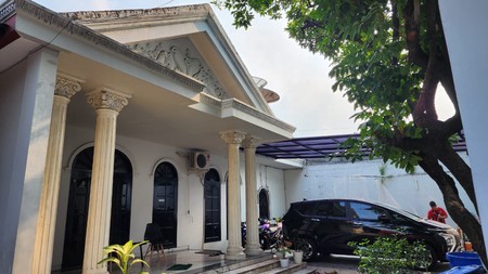 Rumah Strategis di Daerah Pancoran Jakarta Selatan dengan Akses 2 mobil