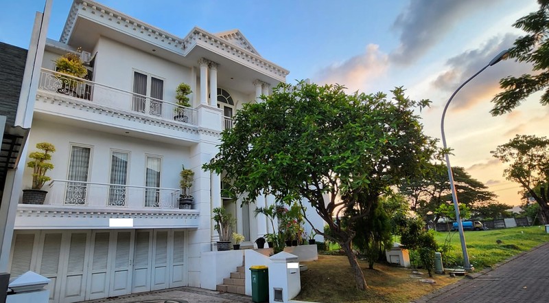 Jual Rumah Villa Bukit Regensi VBR III Pakuwon Indah Surabaya Barat