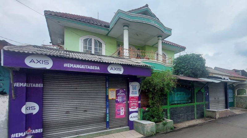 Rumah dan Kontrakan 10 Unit di daerah Jakasampurna, Bekasi Barat. Cocok untuk Bisnis Jangka Panjang.
