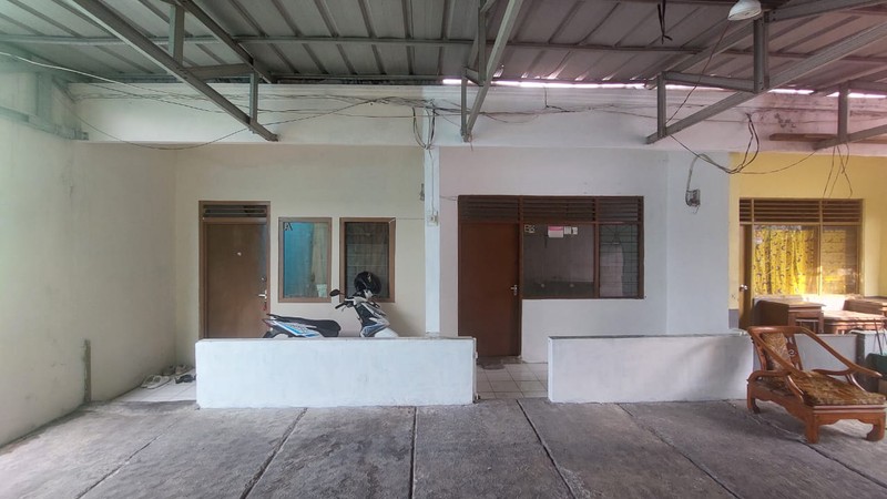 Rumah dan Kontrakan 10 Unit di daerah Jakasampurna, Bekasi Barat. Cocok untuk Bisnis Jangka Panjang.