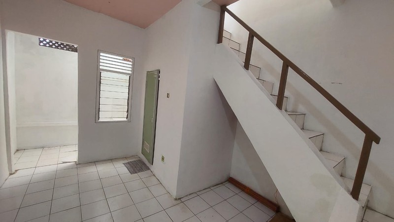 Rumah dan Kontrakan 10 Unit di daerah Jakasampurna, Bekasi Barat. Cocok untuk Bisnis Jangka Panjang.