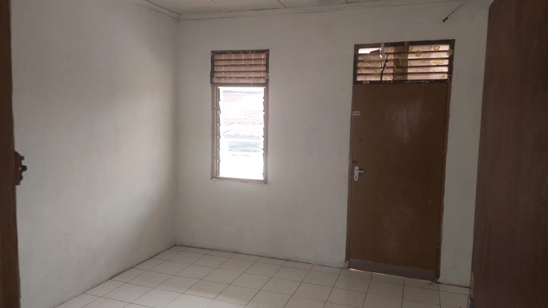 Rumah dan Kontrakan 10 Unit di daerah Jakasampurna, Bekasi Barat. Cocok untuk Bisnis Jangka Panjang.