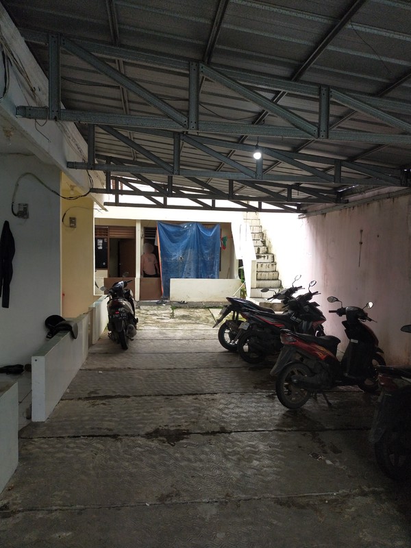 Rumah dan Kontrakan 10 Unit di daerah Jakasampurna, Bekasi Barat. Cocok untuk Bisnis Jangka Panjang.