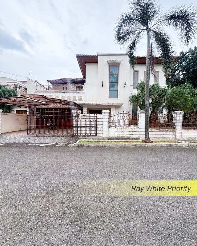 Rumah Mewah Harga NJOP di Bintaro Jaya Jakarta Selatan - Ada Swimming Pool