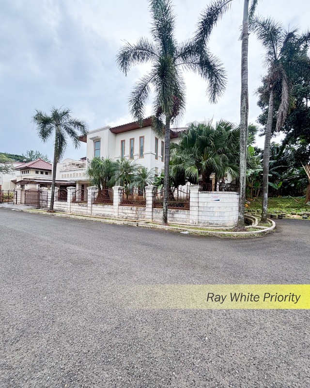 Rumah Mewah Harga NJOP di Bintaro Jaya Jakarta Selatan - Ada Swimming Pool