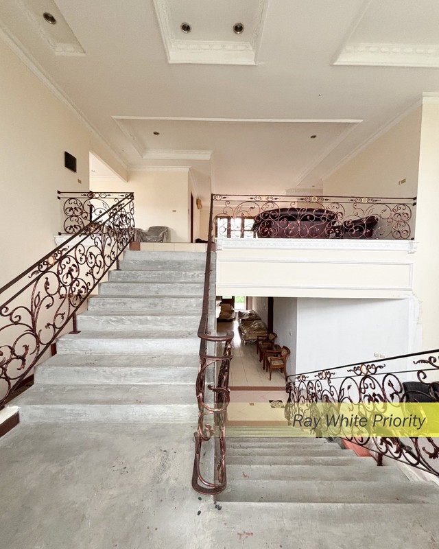 Rumah Mewah Harga NJOP di Bintaro Jaya Jakarta Selatan - Ada Swimming Pool