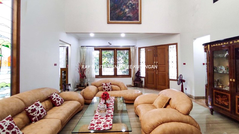 Rumah Mewah di Komplek Peruri Dekat Kawasan Premium Permata Hijau