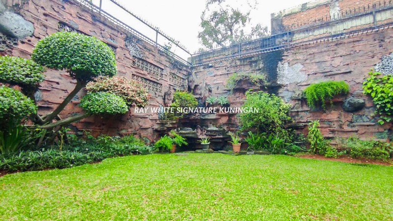 Rumah Mewah di Komplek Peruri Dekat Kawasan Premium Permata Hijau