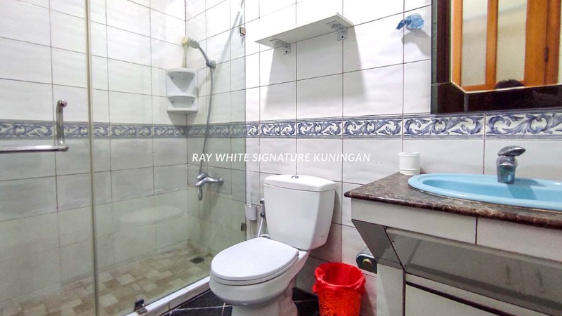 Rumah Mewah di Komplek Peruri Dekat Kawasan Premium Permata Hijau