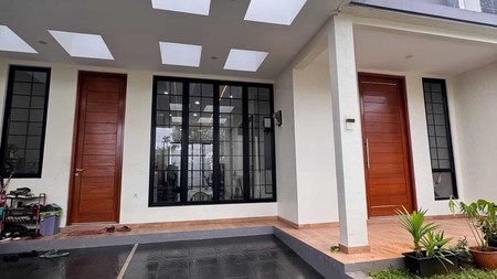 Rumah Strategis di Villa Melati Mas Serpong