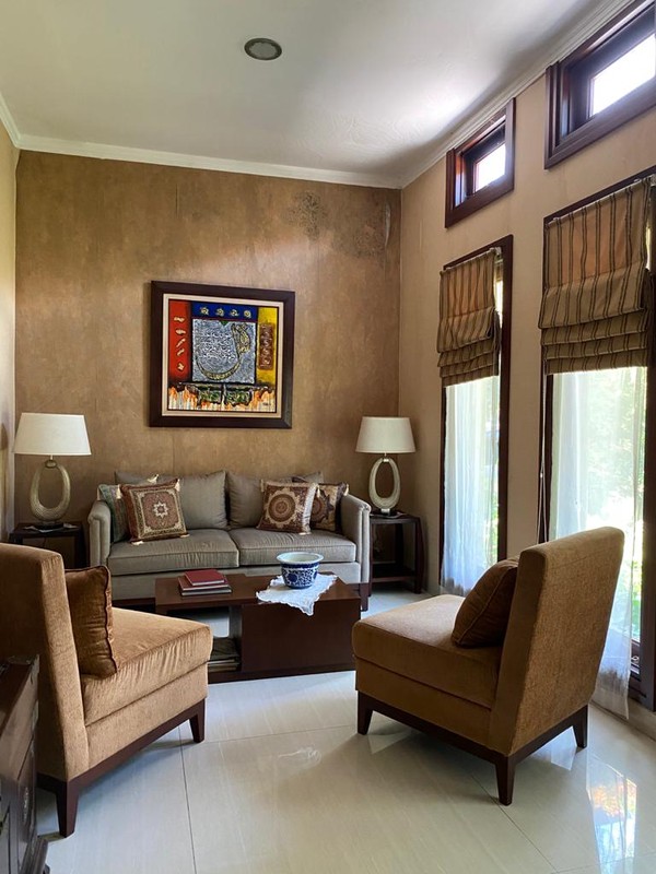 Rumah MEWAH, Siap Huni, dan Hunian Nyaman di Taman Senayan, Bintaro Sektor 9.