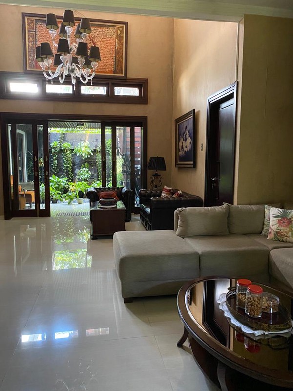 Rumah MEWAH, Siap Huni, dan Hunian Nyaman di Taman Senayan, Bintaro Sektor 9.