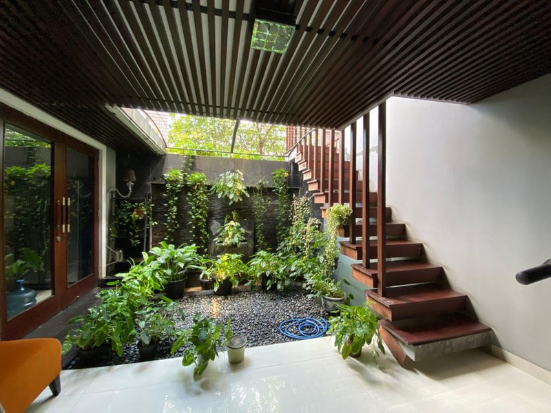 Rumah MEWAH, Siap Huni, dan Hunian Nyaman di Taman Senayan, Bintaro Sektor 9.