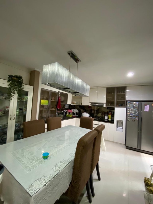 Rumah MEWAH, Siap Huni, dan Hunian Nyaman di Taman Senayan, Bintaro Sektor 9.