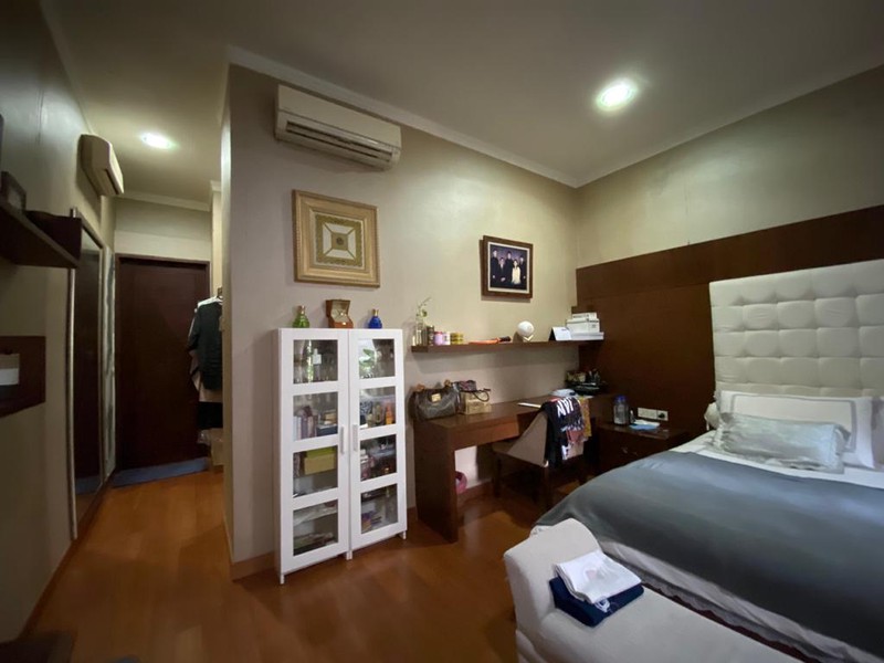 Rumah MEWAH, Siap Huni, dan Hunian Nyaman di Taman Senayan, Bintaro Sektor 9.