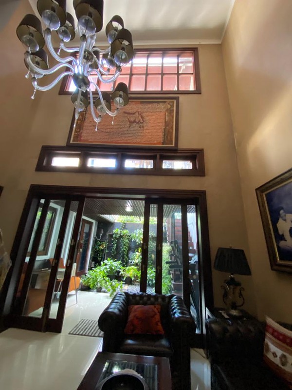 Rumah MEWAH, Siap Huni, dan Hunian Nyaman di Taman Senayan, Bintaro Sektor 9.