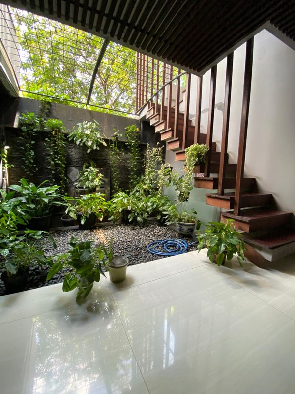 Rumah MEWAH, Siap Huni, dan Hunian Nyaman di Taman Senayan, Bintaro Sektor 9.