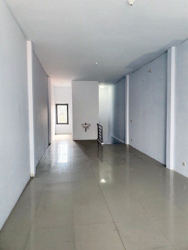 Ruko di Raya Diponegoro Surabaya Pusat, 4 Lantai, Strategis, Siap Pakai