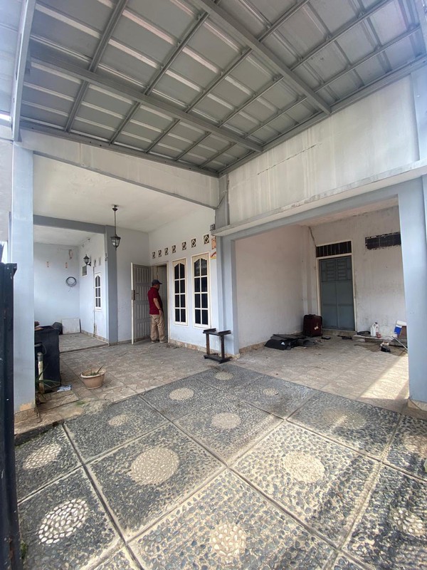 Dijual Rumah Posisi Hoek Lokasi Strategis Di Jl. Cendrawasih Raya, Bintara, Kota Bekasi