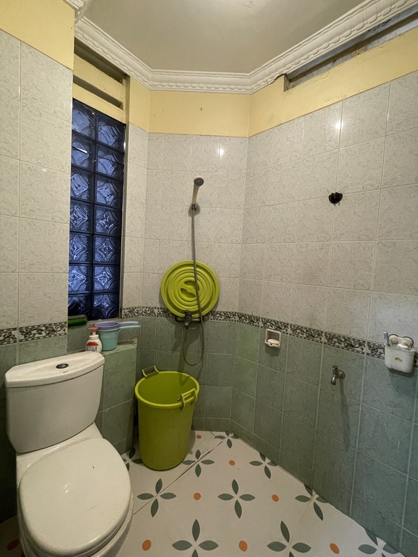 Dijual Rumah Hook 2 Lantai di Anggrek Rosliana Kemanggisan 