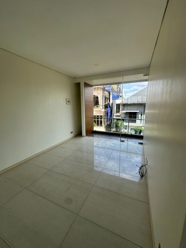 Rumah Modern 2 Lantai di The Orchid Bintaro - LT 180 m² LB 350 m²