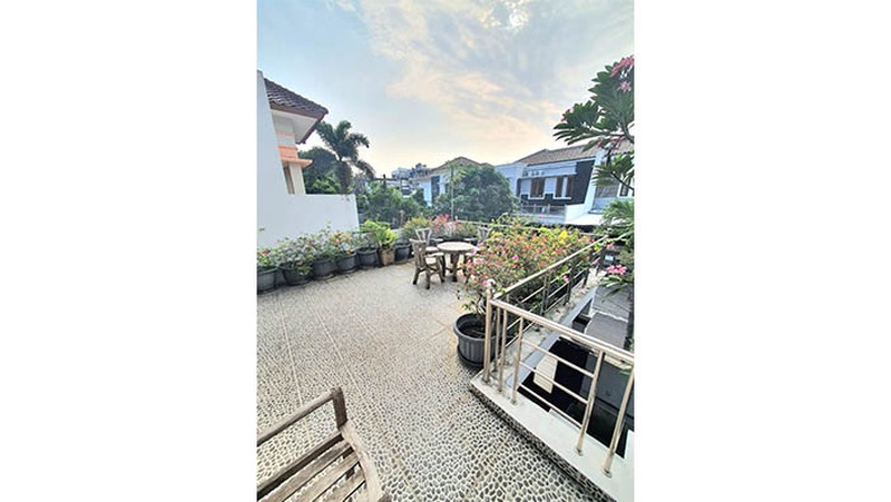 Rumah Cempaka Putih, Lokasi strategis, Hoek, siap huni, bebas banjir