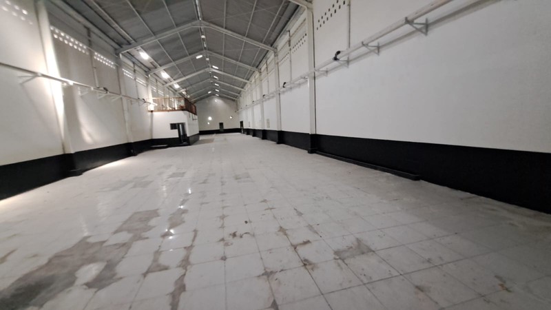Disewakan Kantor/Gudang di Berbah Sleman Area Luas, Listrik Besar & Akses Mudah