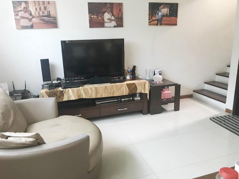 Rumah Sudut Semi Furnished 2 Setengah Lantai di Jl Veteran Raya, Bintaro, Pesanggrahan, Jaksel