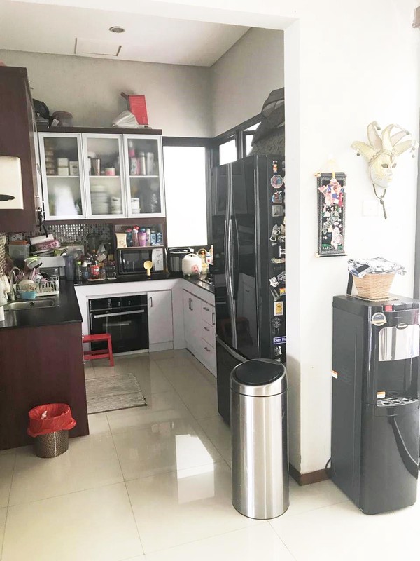 Rumah Sudut Semi Furnished 2 Setengah Lantai di Jl Veteran Raya, Bintaro, Pesanggrahan, Jaksel