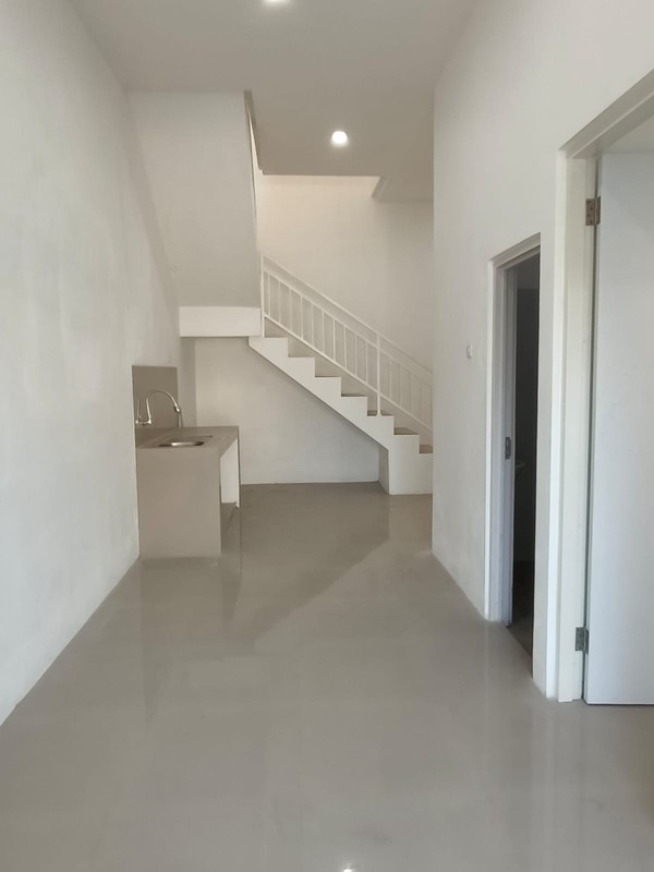 Jual Rumah Baru Karang Klumprik Wiyung Hanya 900 juta