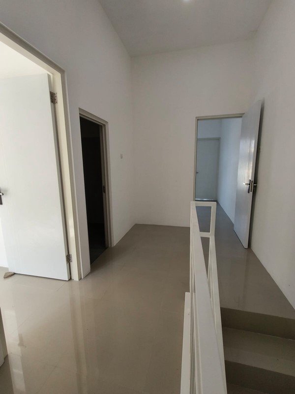 Jual Rumah Baru Karang Klumprik Wiyung Hanya 900 juta