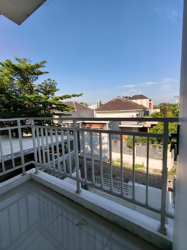 Jual Rumah Baru Karang Klumprik Wiyung Hanya 900 juta