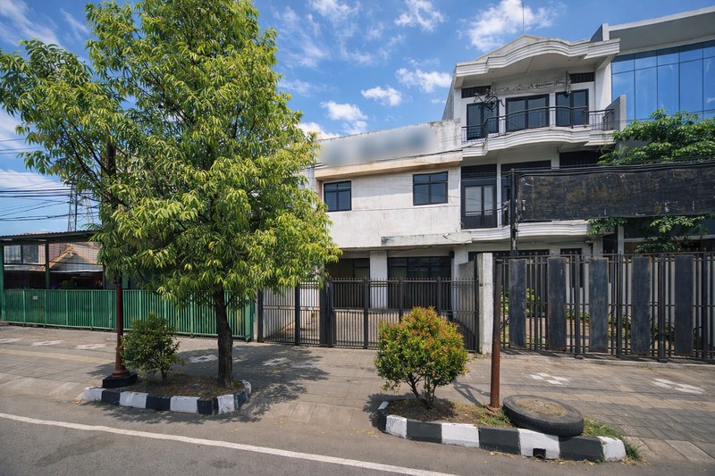 Tanah & Bangunan (Rukan) Strategis di Jl. Raya Solo Baru, Cocok Untuk Bisnis Maupun Usaha 